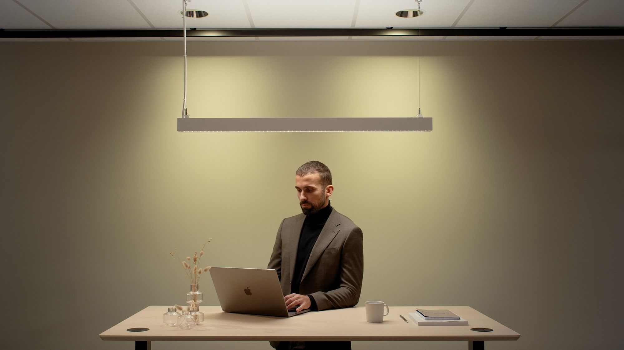 Ánh sáng và con người: Khám phá vai trò quang trọng và giải pháp chiếu sáng từ ELEED